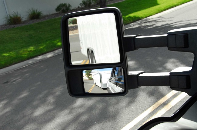 7 Ways How Truck Mirrors Increase Safety 8