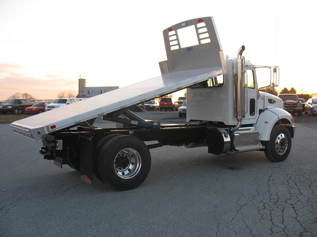 10 Things to Watch When Buying Used Flatbed Trucks