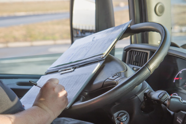 Top 30 Truck Driving Tips From Experienced Truck Drivers