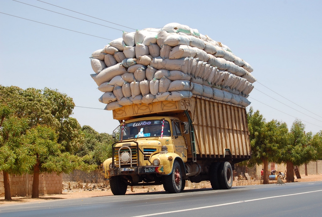 overloaded truck pictures