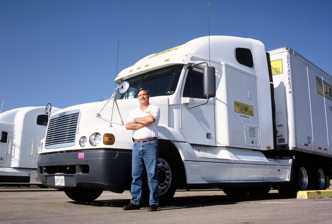 10 Tips How to Hire Best Truck Drivers